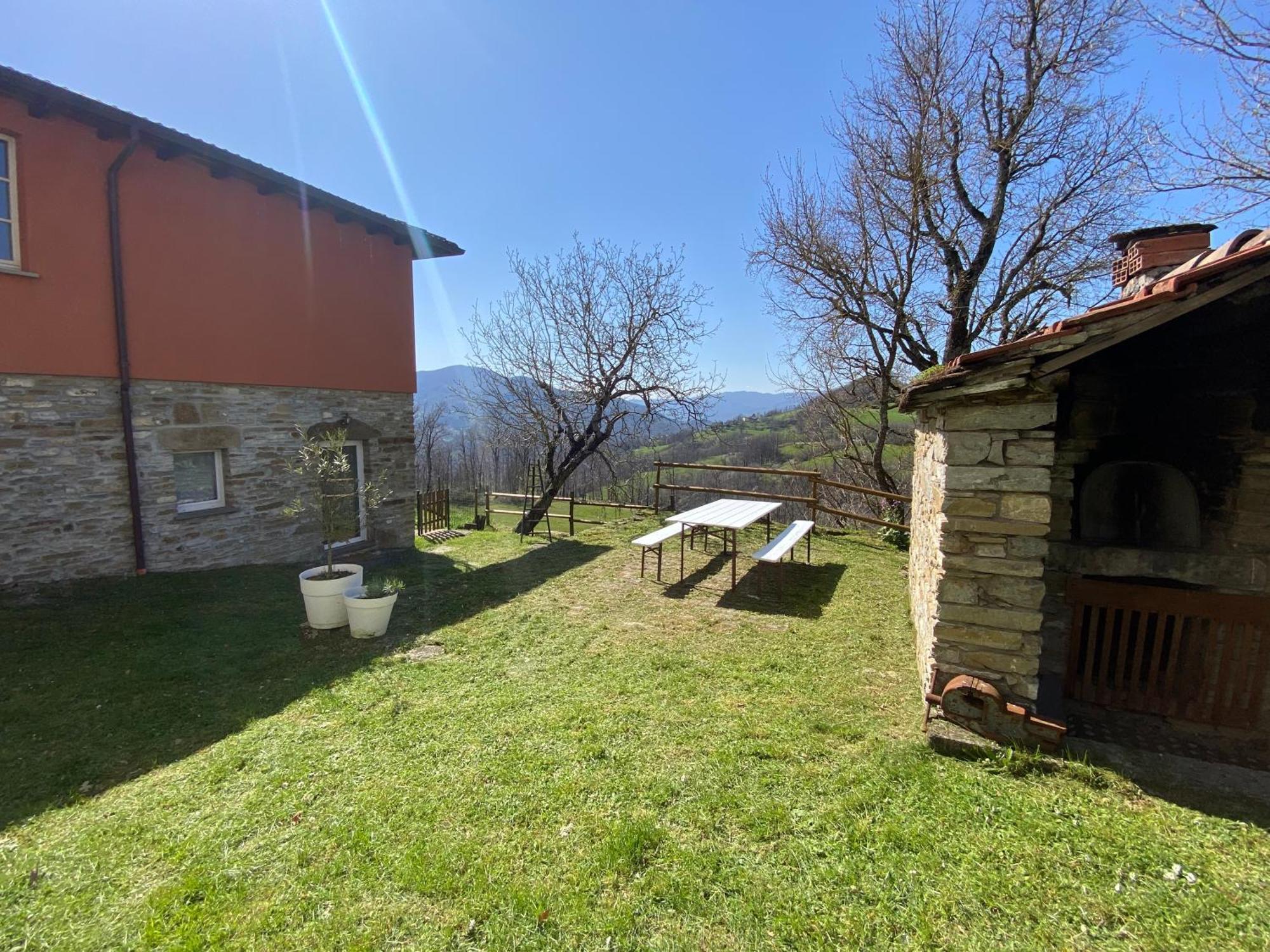 La Lupa E L'Orso Bed & Breakfast Berceto Exterior photo