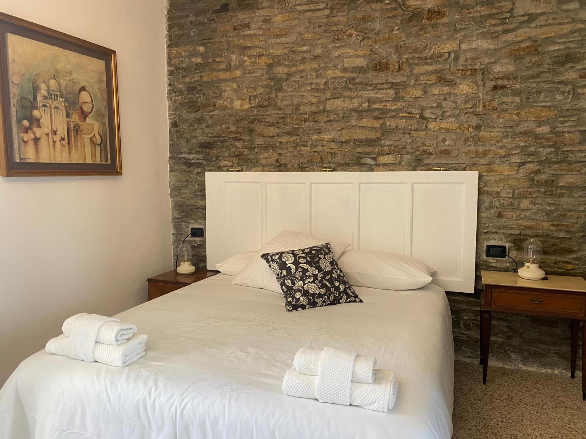 La Lupa E L'Orso Bed & Breakfast Berceto Exterior photo